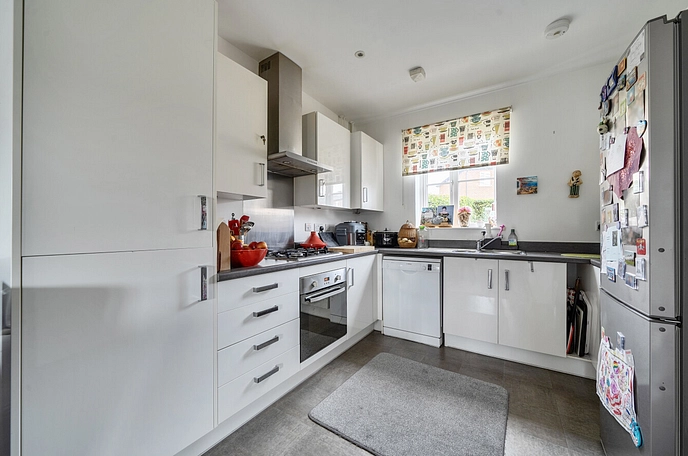 3 bedroom  semi-detached house for sale