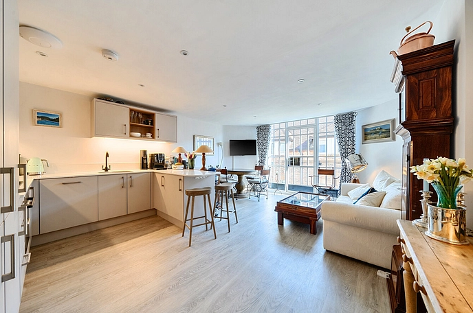 3 bedroom apartment for sale