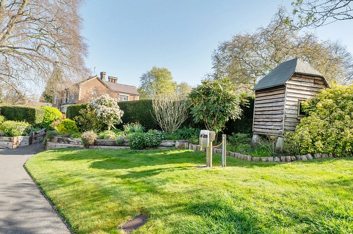 2 bedroom  semi-detached bungalow for sale