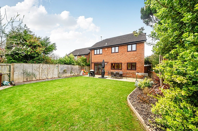 4 bedroom  detached house for sale