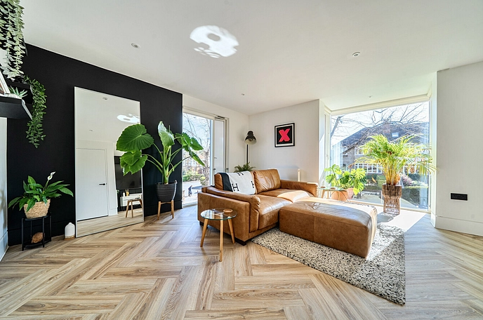2 bedroom  semi-detached house for sale