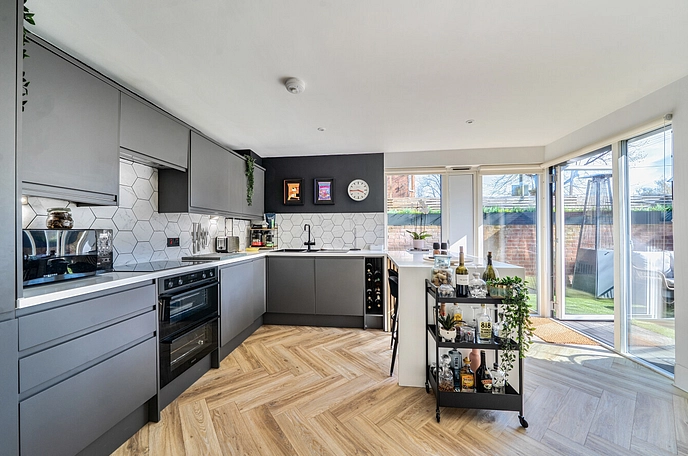 2 bedroom  semi-detached house for sale