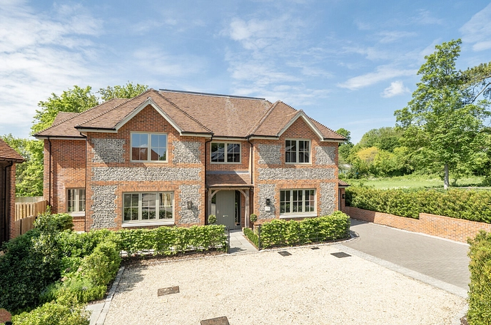 4 bedroom  detached house for sale