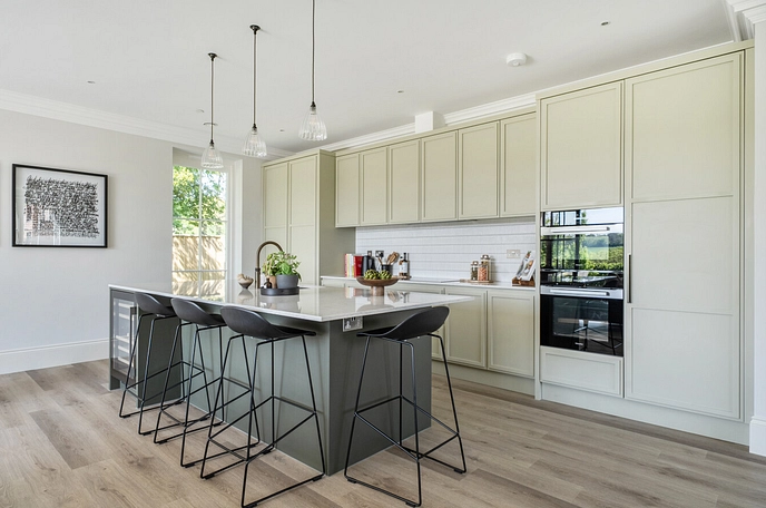 4 bedroom  detached house for sale