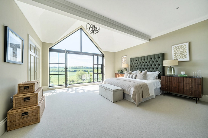 4 bedroom  detached house for sale
