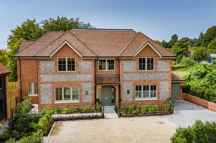 4 bedroom  detached house for sale