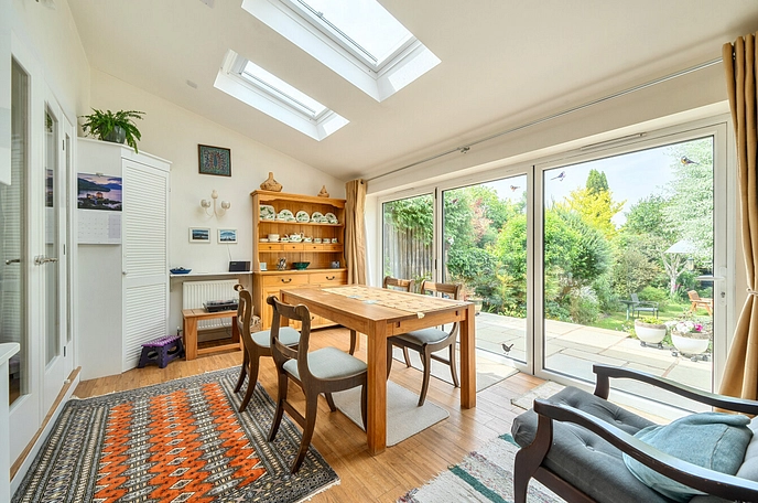 3 bedroom  semi-detached house for sale