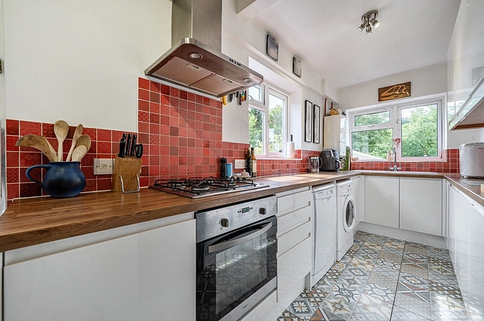 3 bedroom  semi-detached house for sale