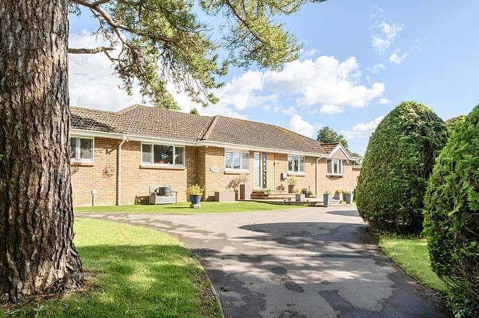 4 bedroom  detached bungalow for sale