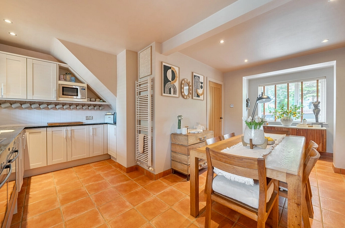 3 bedroom  semi-detached house for sale