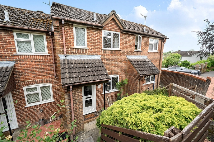 1 bedroom  terraced house for sale