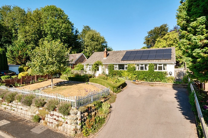 4 bedroom  detached bungalow for sale