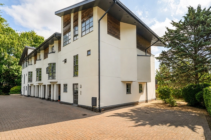 3 bedroom apartment for sale