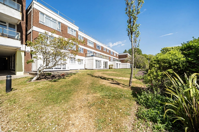 2 bedroom apartment to rent