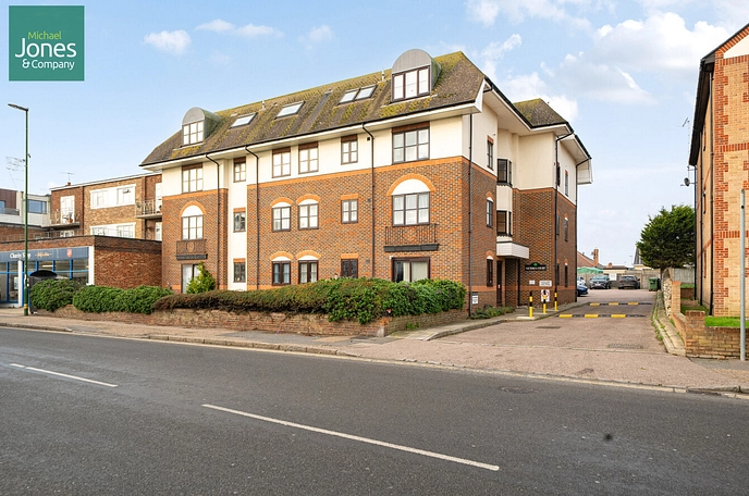 1 bedroom apartment to rent
