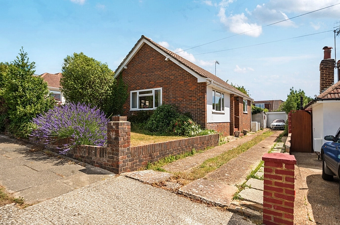 2 bedroom  detached bungalow to rent