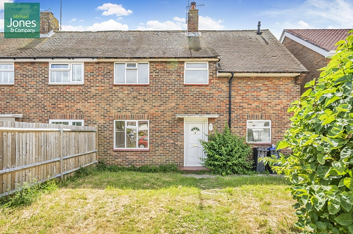 3 bedroom  semi-detached house to rent
