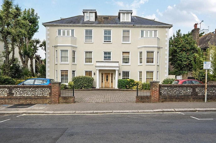 2 bedroom apartment to rent