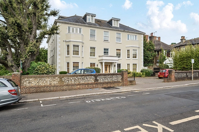 2 bedroom apartment to rent