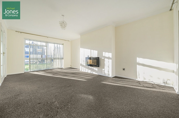 4 bedroom  detached house to rent