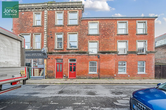 2 bedroom apartment to rent