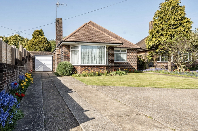 3 bedroom detached bungalow to rent