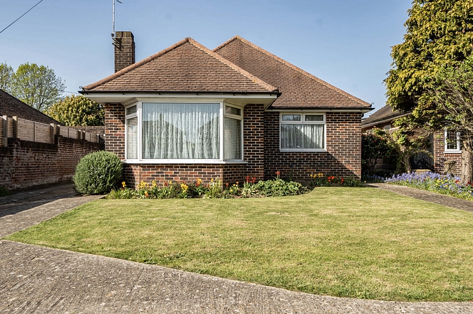 3 bedroom  detached bungalow to rent