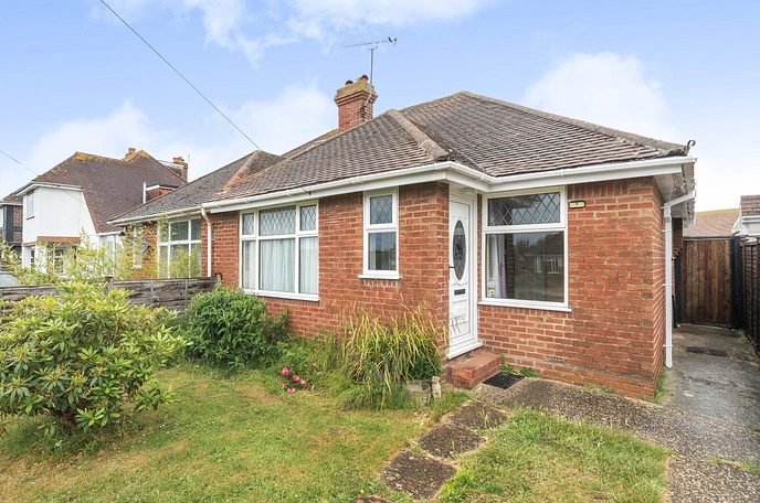 2 bedroom semi-detached bungalow to rent