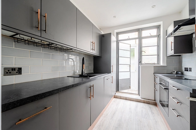 3 bedroom apartment to rent