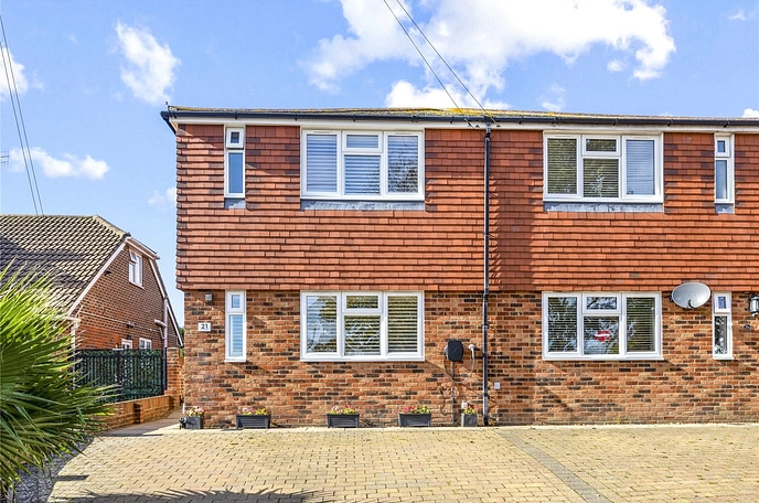 3 bedroom  semi-detached house to rent