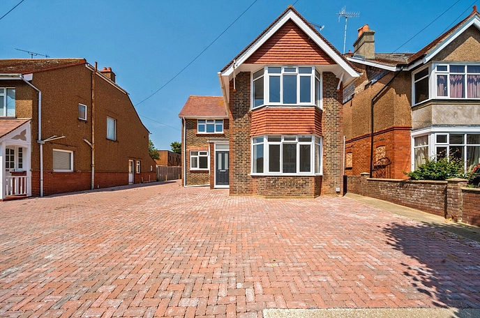 3 bedroom  detached house to rent