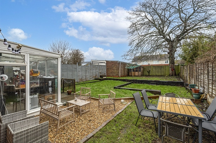 3 bedroom  semi-detached house for sale