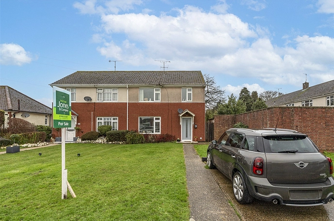 3 bedroom  semi-detached house for sale