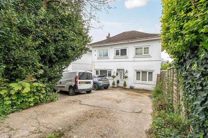 4 bedroom  detached house for sale