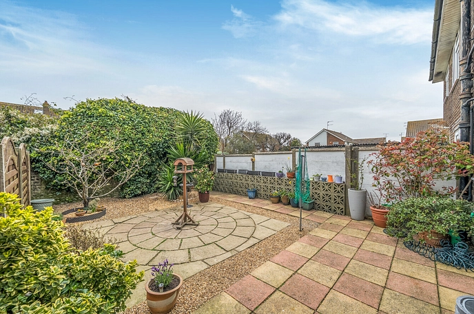 3 bedroom  terraced house for sale