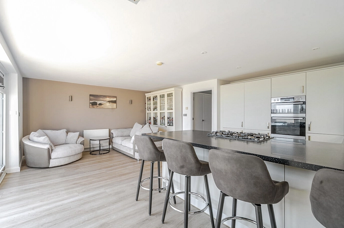 3 bedroom  detached house for sale