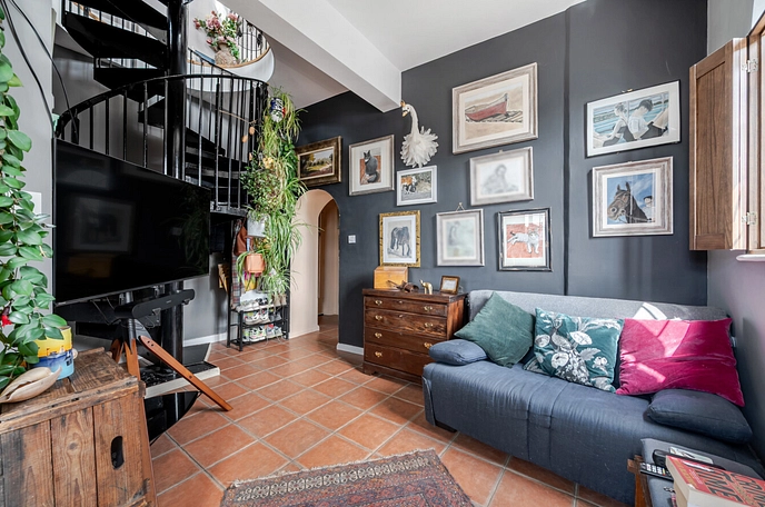 2 bedroom apartment for sale