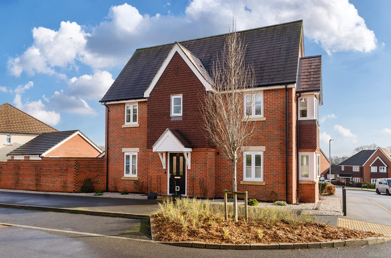 4 bedroom  detached house for sale