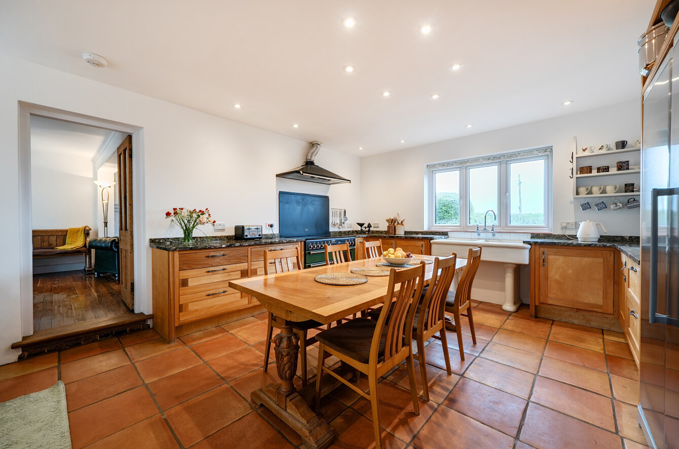 3 bedroom  semi-detached house for sale