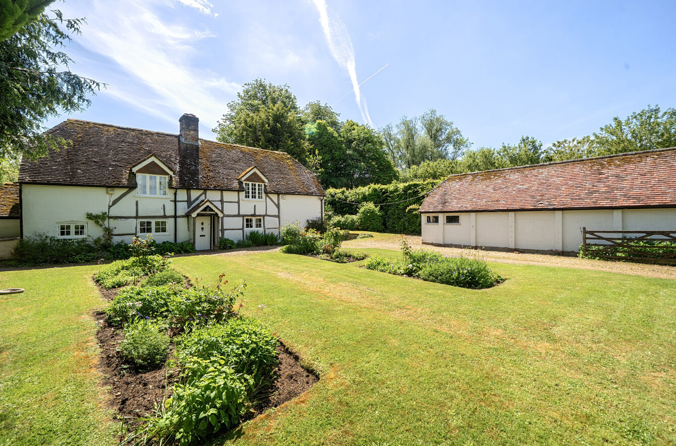 4 bedroom  detached house for sale