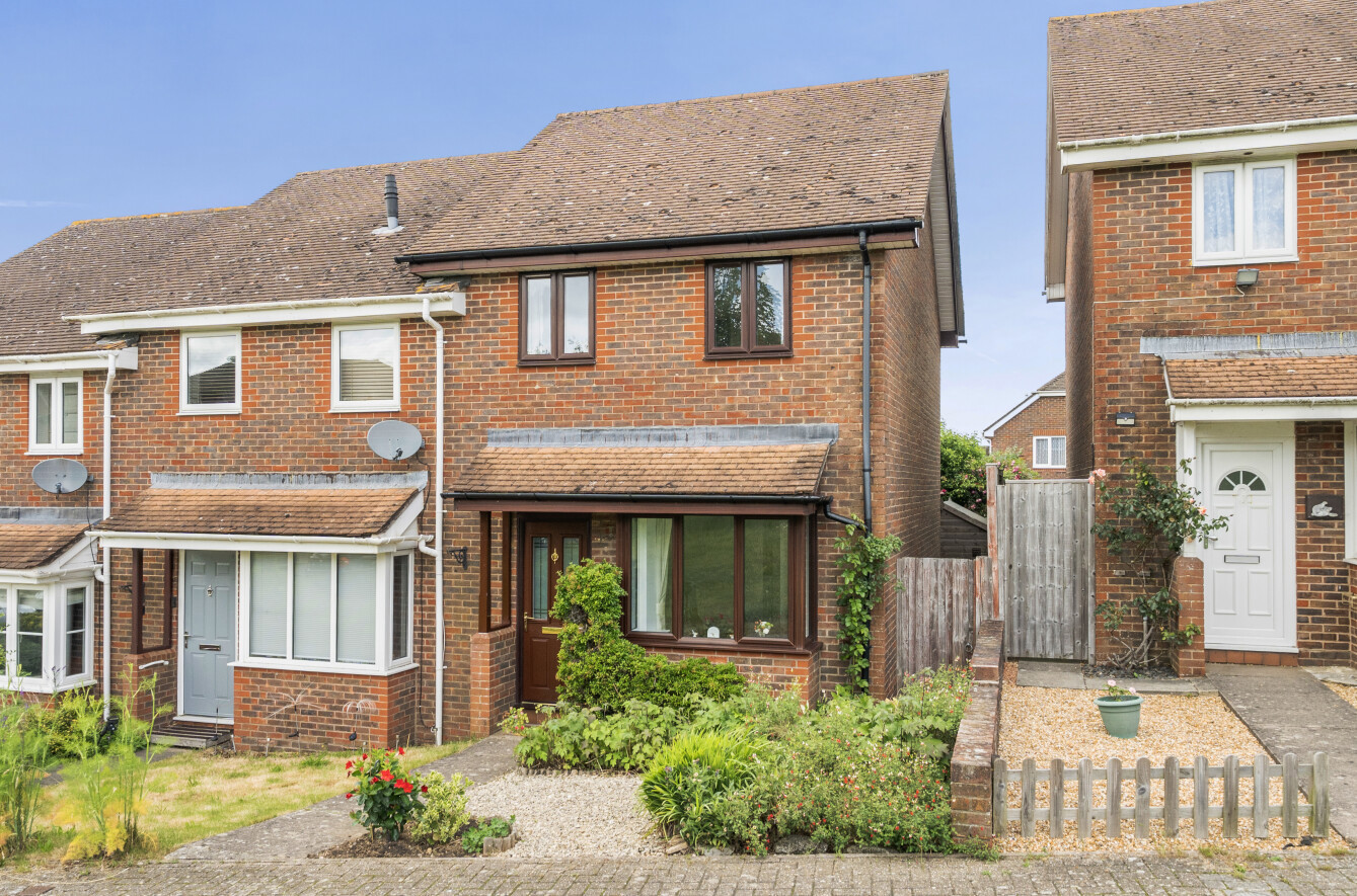 2 bedroom house for sale