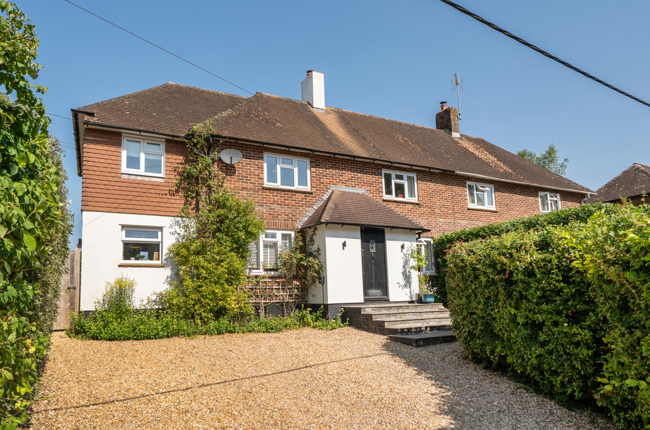 3 bedroom semi-detached house for sale