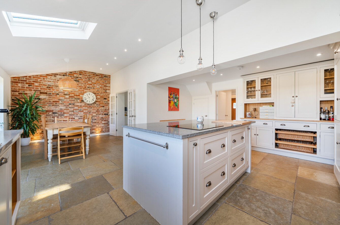 3 bedroom  semi-detached house for sale