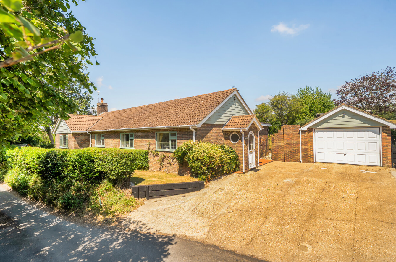 3 bedroom  detached bungalow for sale