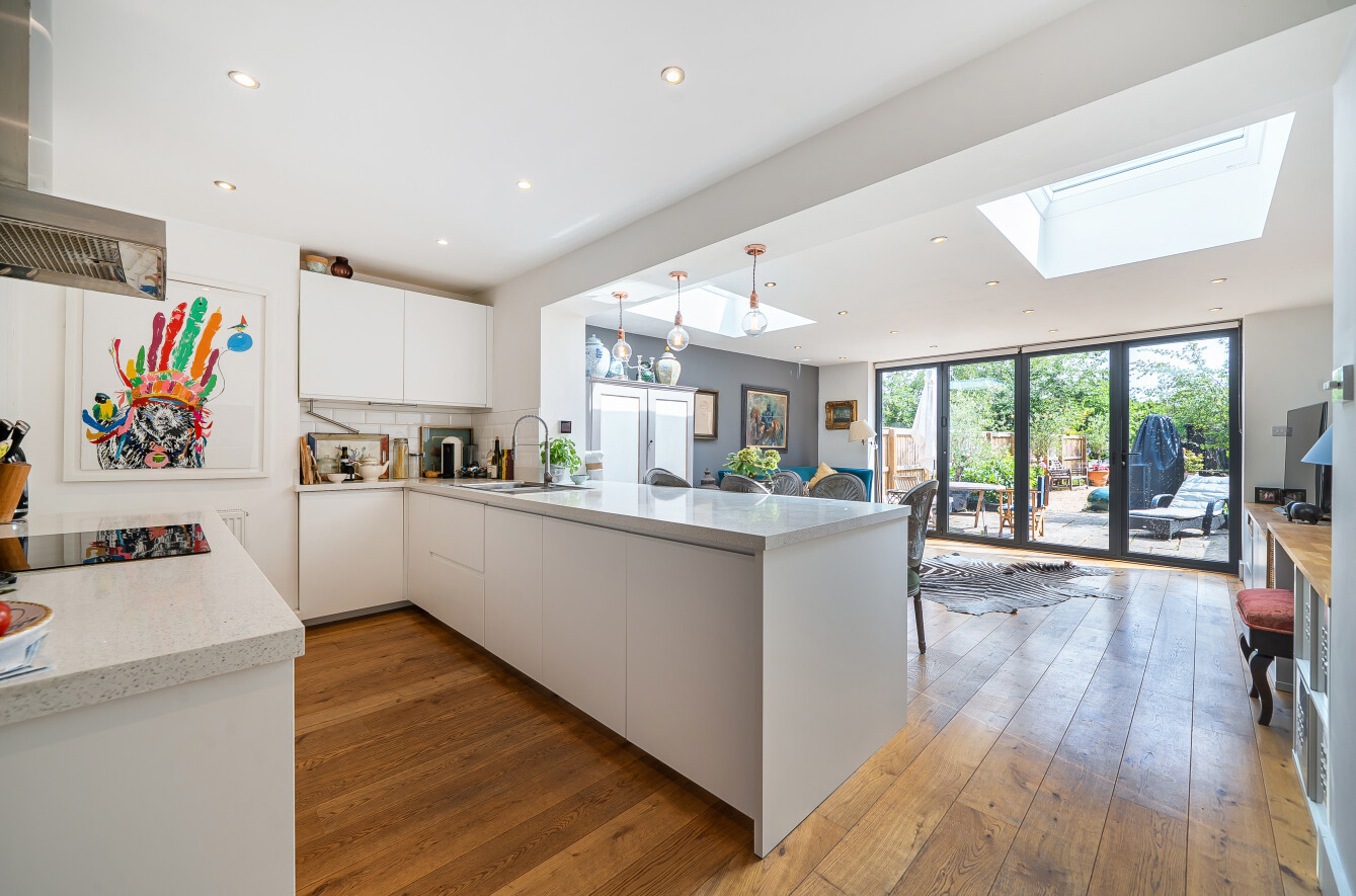 3 bedroom  terraced house for sale