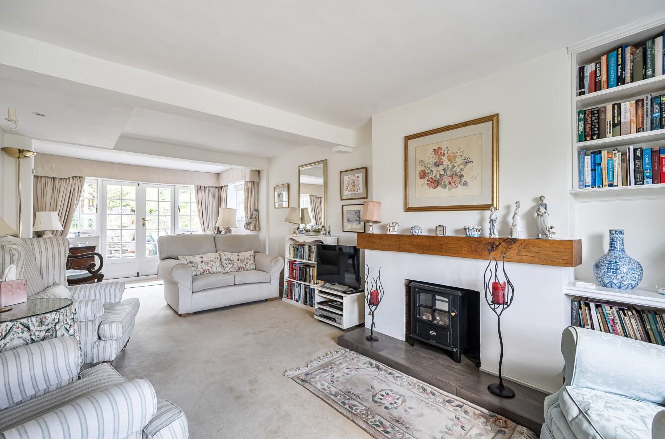 4 bedroom  semi-detached house for sale