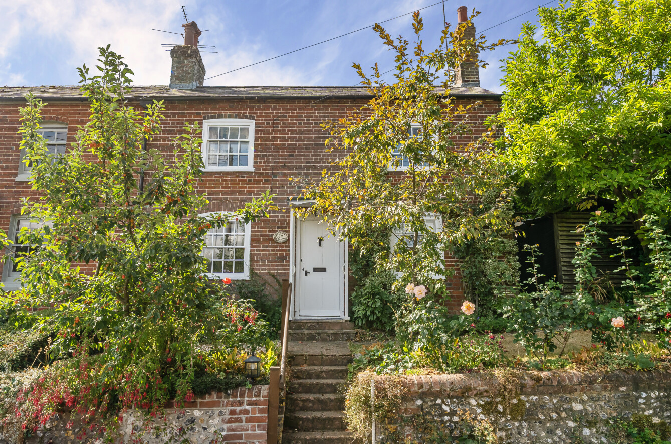 4 bedroom  semi-detached house for sale