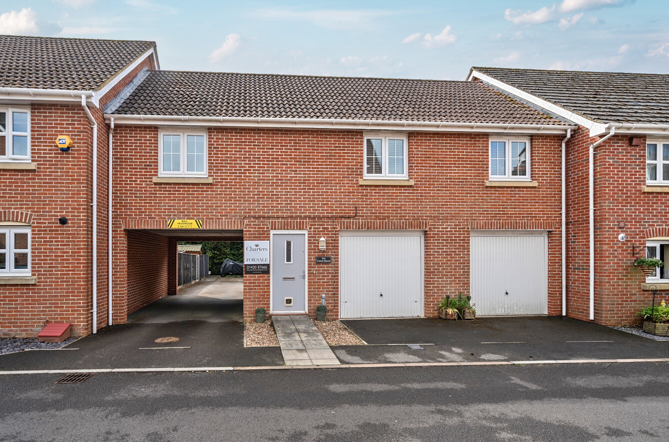2 bedroom maisonette for sale