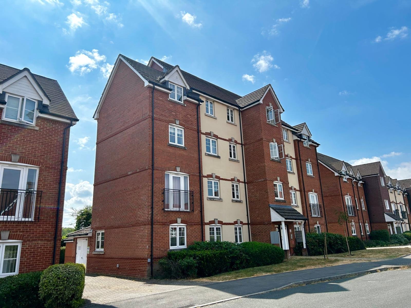 2 bedroom apartment for sale