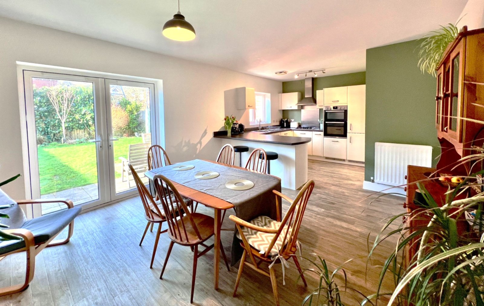 4 bedroom  detached house for sale